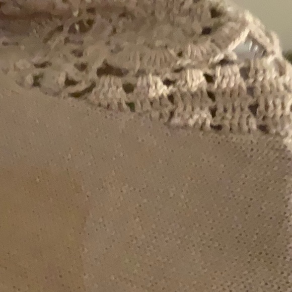 Lily Top - Size:Medium - Picture 4 of 4